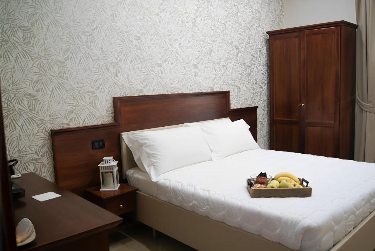 Glam Luxury Rome Hotel Екстериор снимка