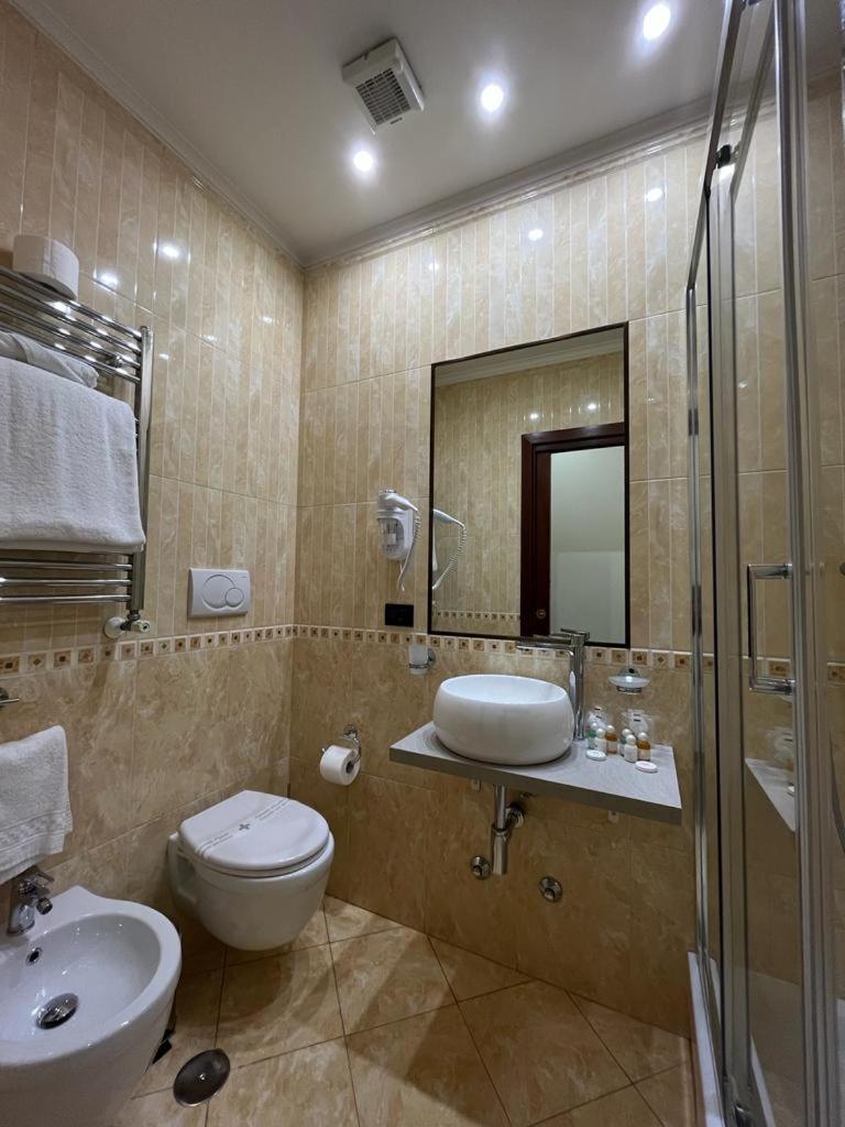 Glam Luxury Rome Hotel Екстериор снимка