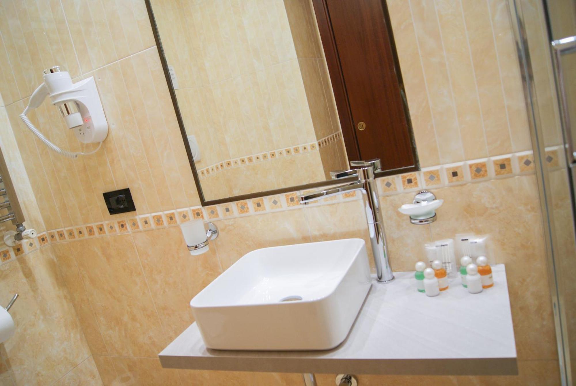Glam Luxury Rome Hotel Екстериор снимка