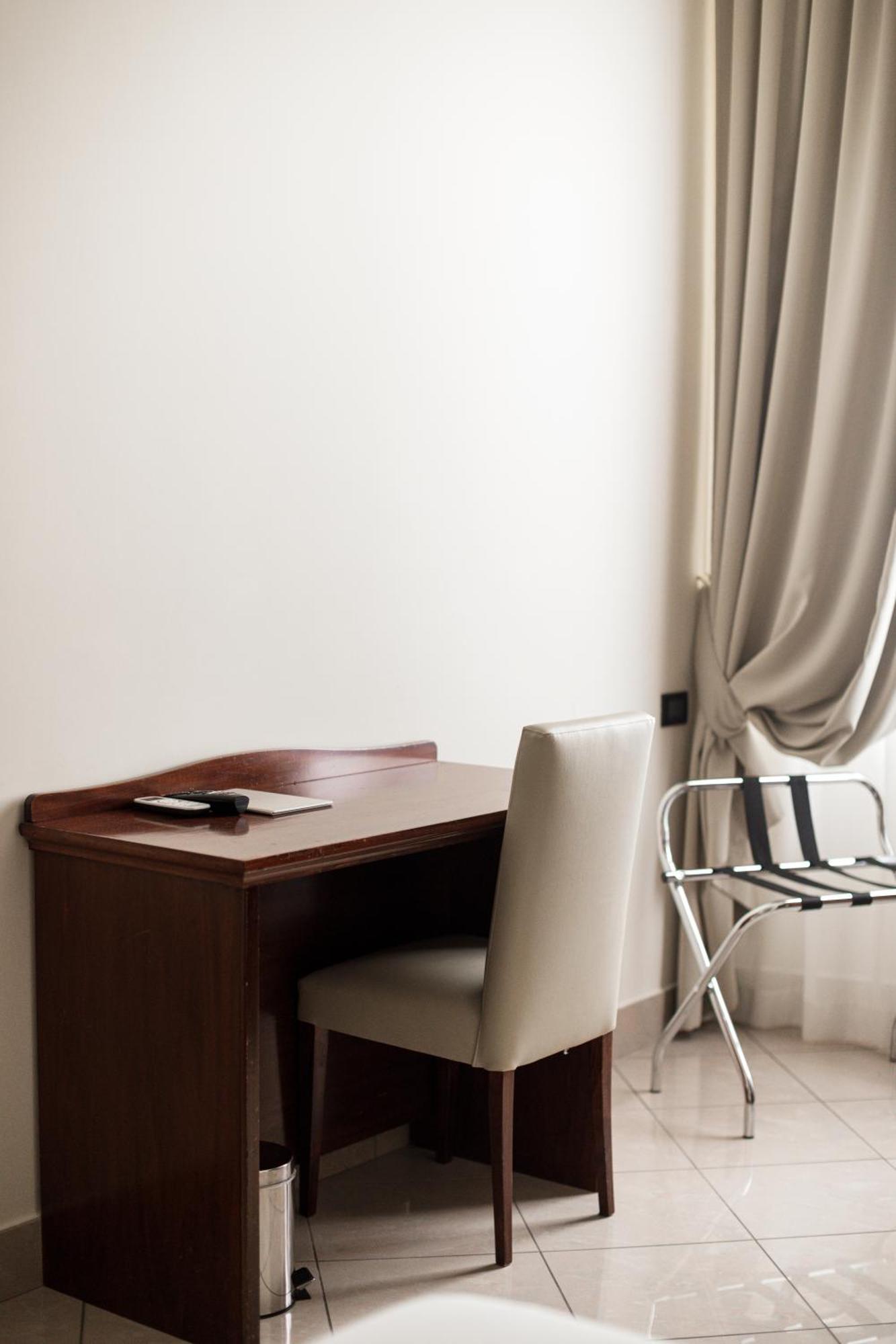 Glam Luxury Rome Hotel Екстериор снимка