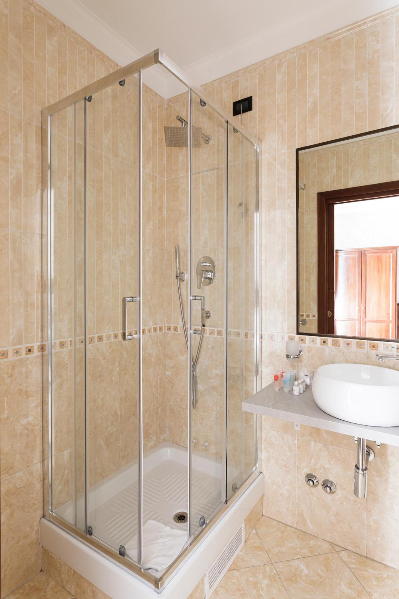 Glam Luxury Rome Hotel Екстериор снимка