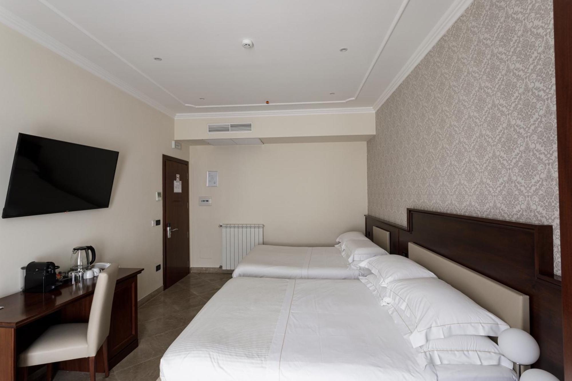 Glam Luxury Rome Hotel Екстериор снимка