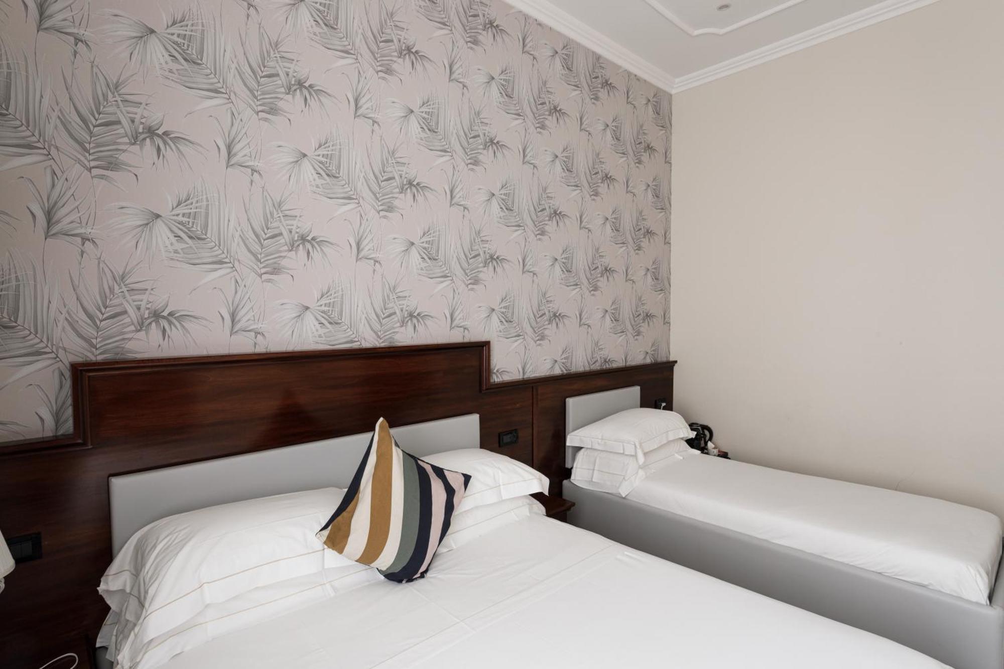 Glam Luxury Rome Hotel Екстериор снимка